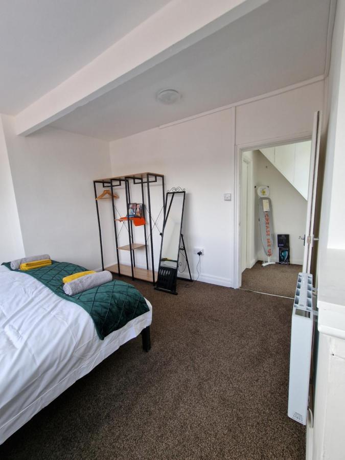 Balco Sherwood Apartment - 2 Bedrooms, 5 Beds - Sky Tv And Internet 诺丁汉 外观 照片